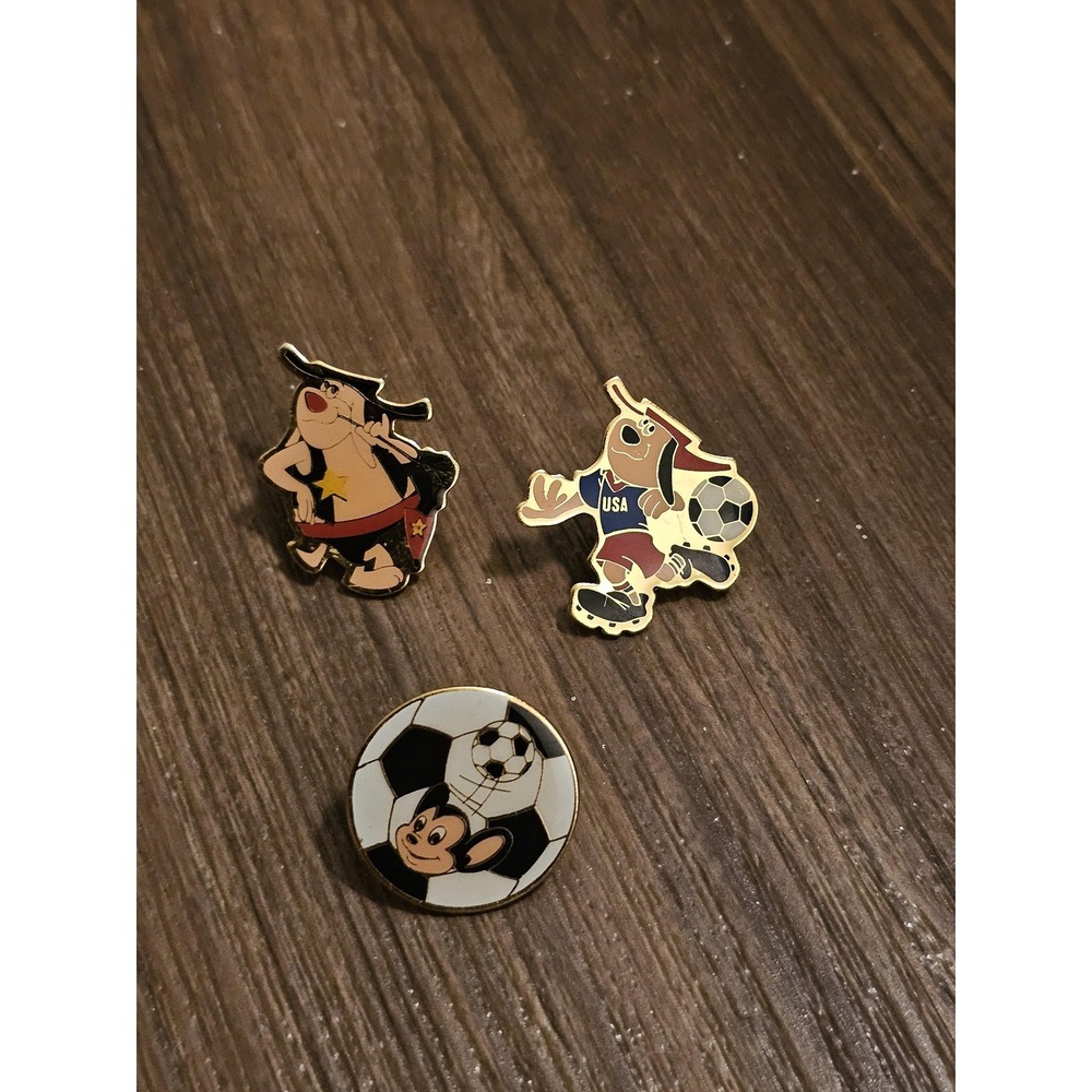 Vintage Viacom 1993 Soccer Enamel Lapel Pin Lot 3 Mighty Mouse Cartoon Taiwan